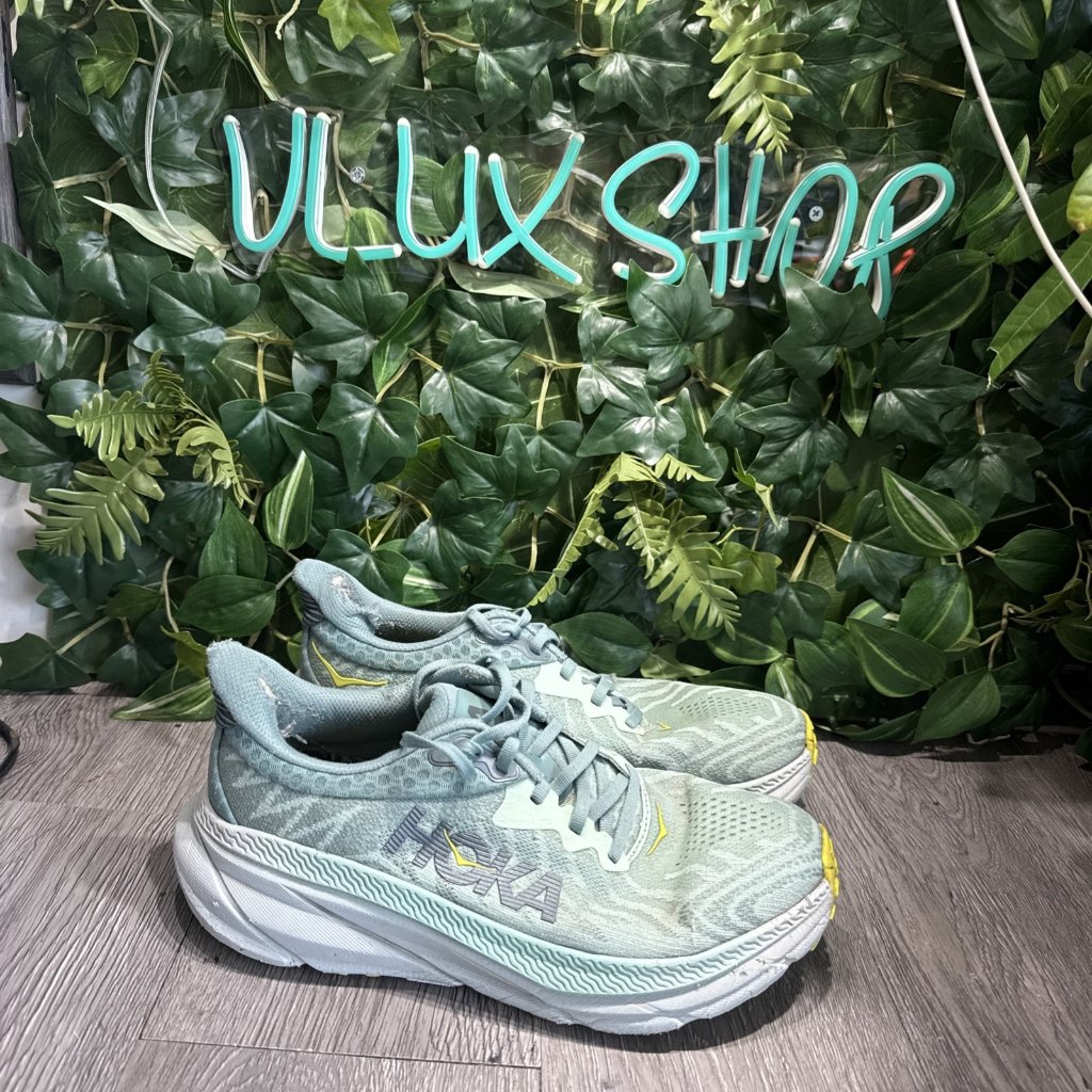 Hoka One One Womens Challenger Atr 7 1134500 Green Running Shoes Sneakers 8.5 D